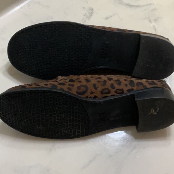 Stuart Weitzman leopard print shoes - Picture 5 of 5
